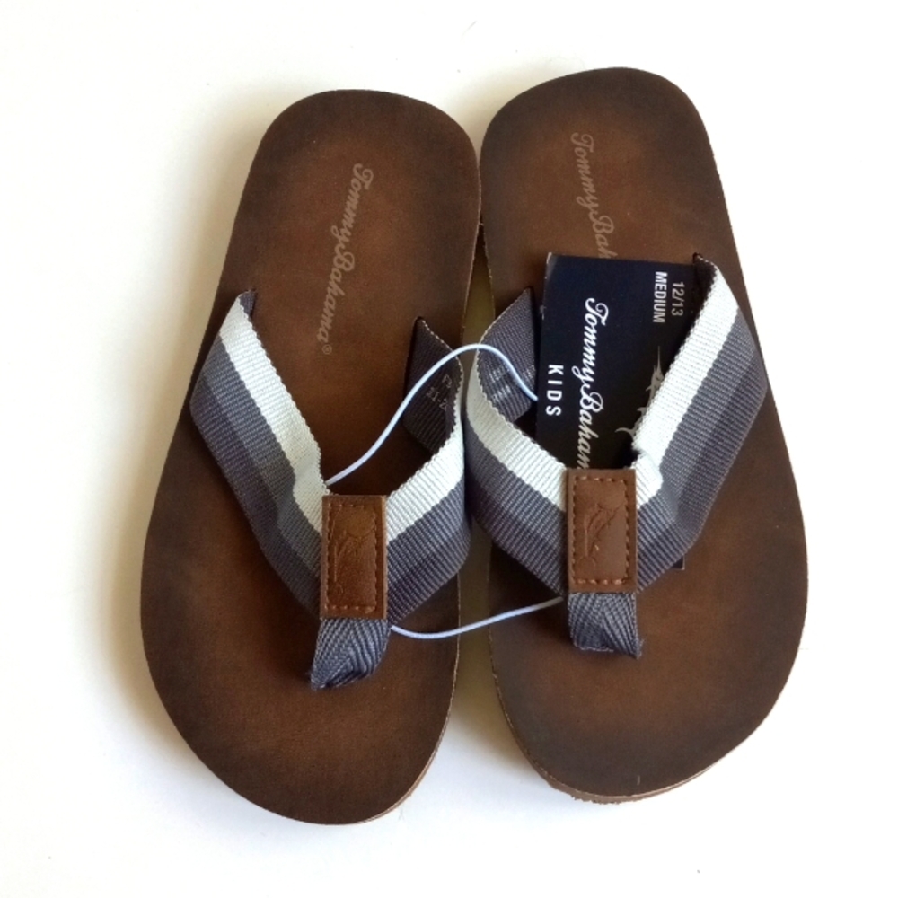 NWT TOMMY BAHAMA BOYS SANDALS